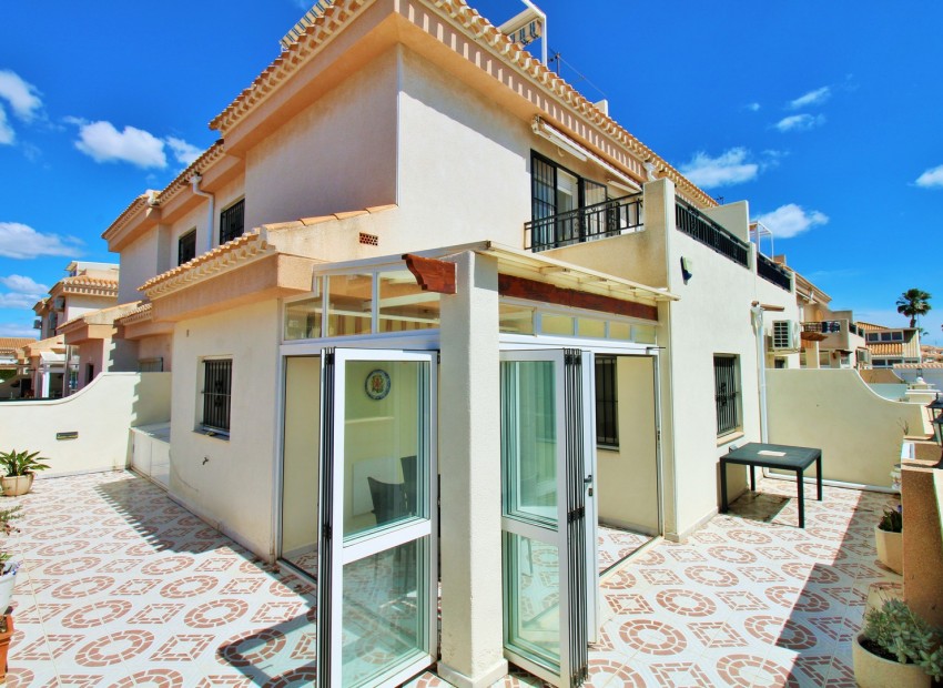 Sale - House -
Playa Flamenca