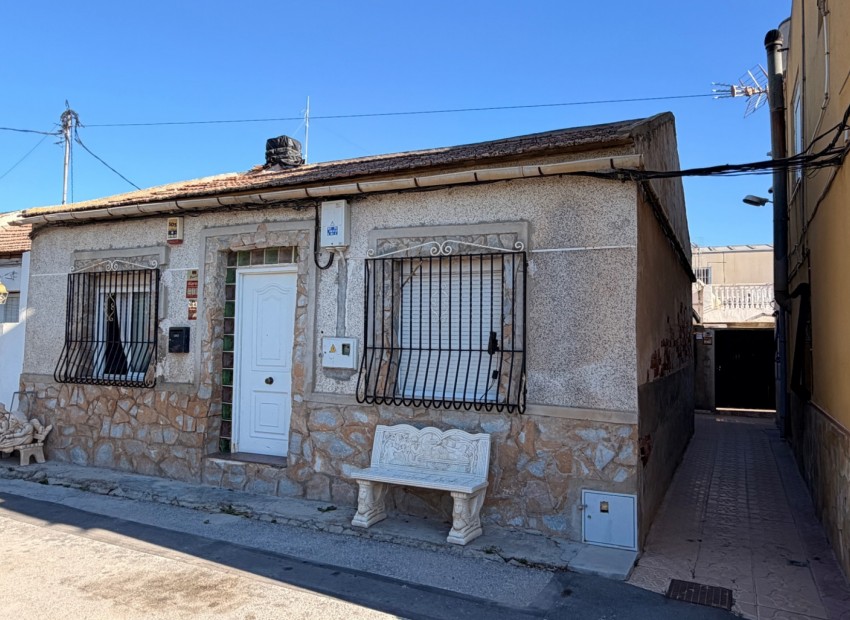 Sale - House -
Rafal - El Mudamiento