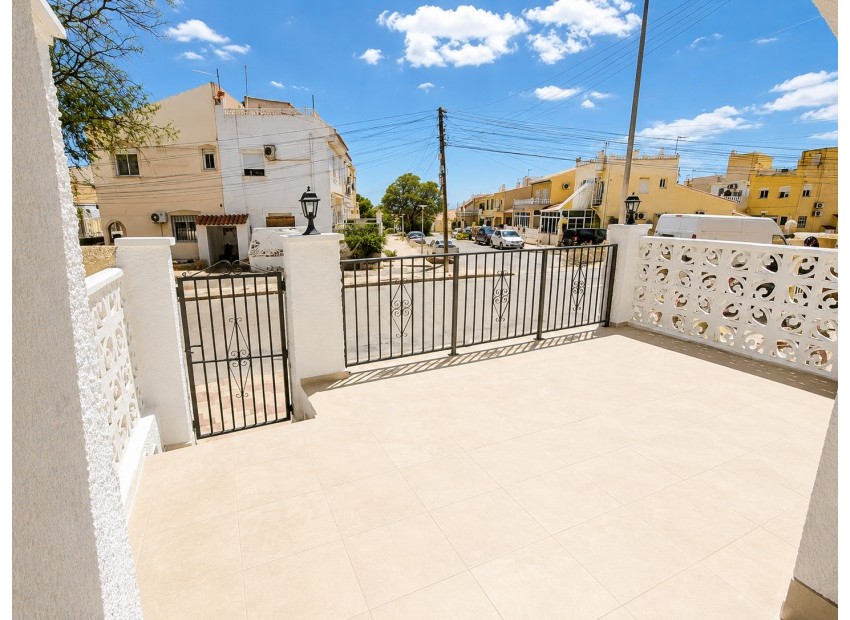 Sale - House -
San Fulgencio - La Marina