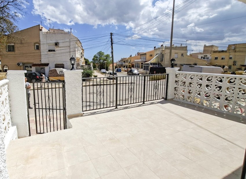 Sale - House -
San Fulgencio - Urb. La Marina