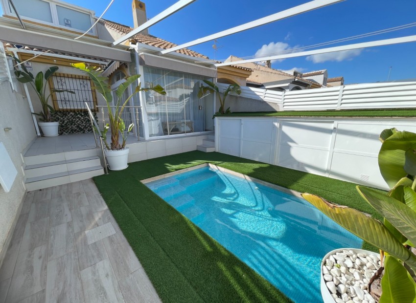 Sale - House -
Torre de La Horadada - Torre De Horadada