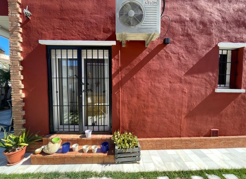 Sale - House -
Torre De La Horadada - Torre de la Horadada