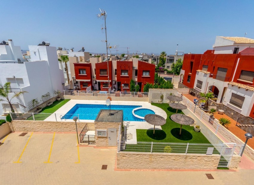 Sale - House -
Torrevieja - Aguas Nuevas