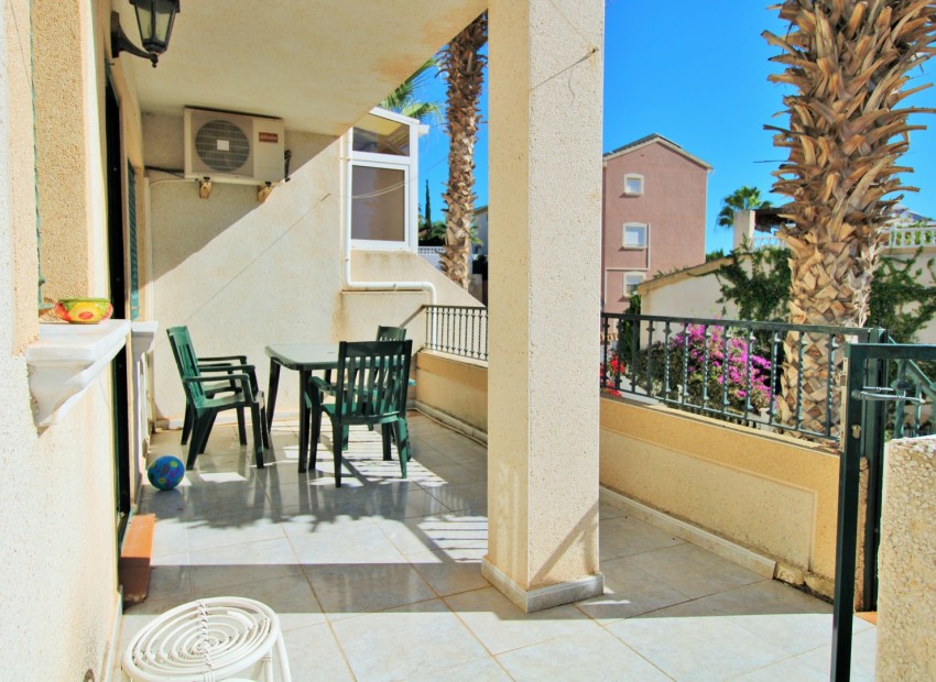 Sale - House -
Villamartin