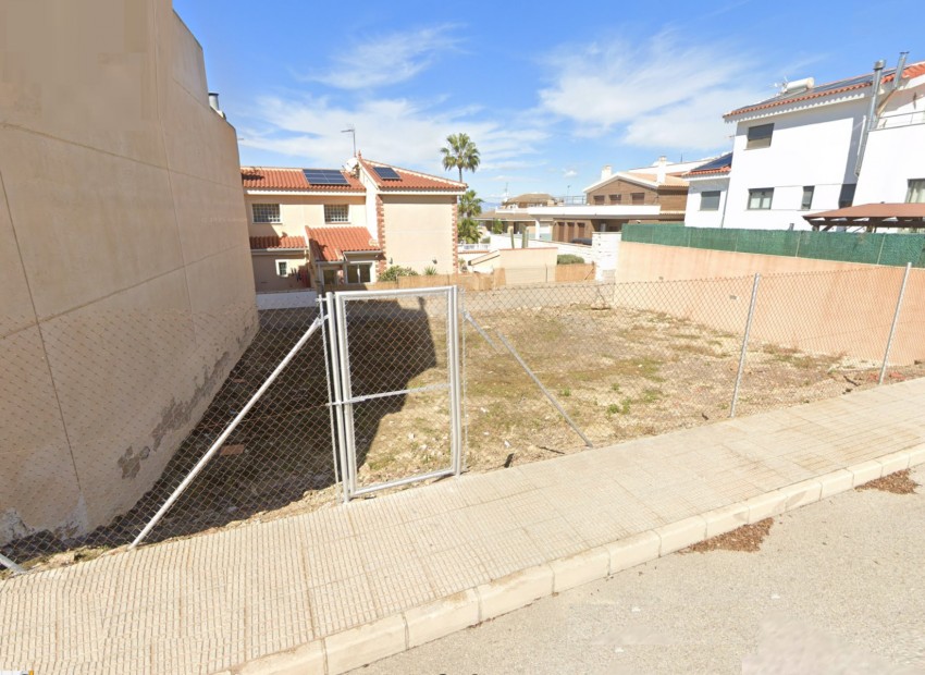 Sale - Plot -
Benijofar* - Centro