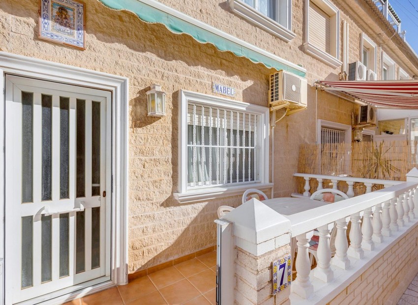 Sale - Townhouse -
Torrevieja - La Mata