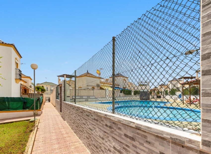 Sale - Townhouse -
Torrevieja* - Los altos