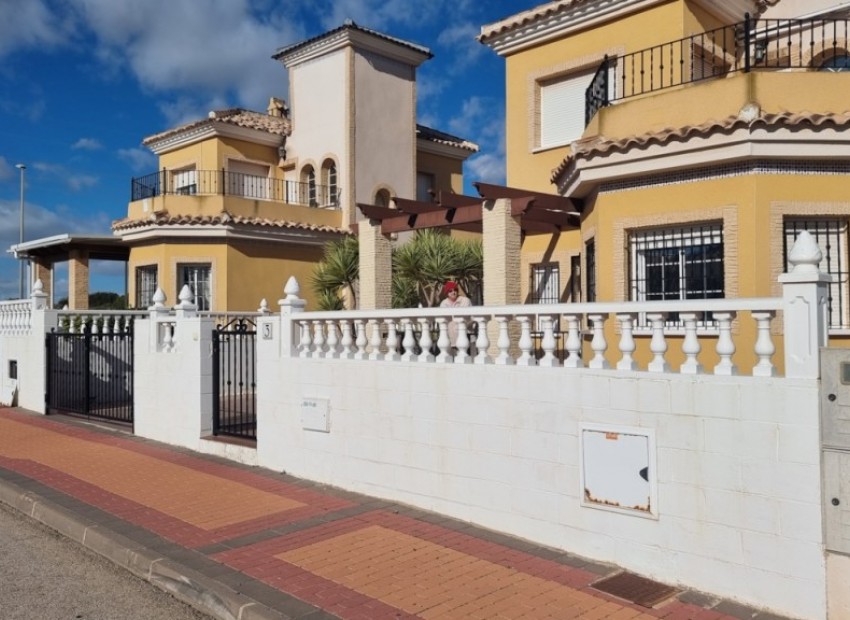 Sale - Villa -
Algorfa* - Algorfa