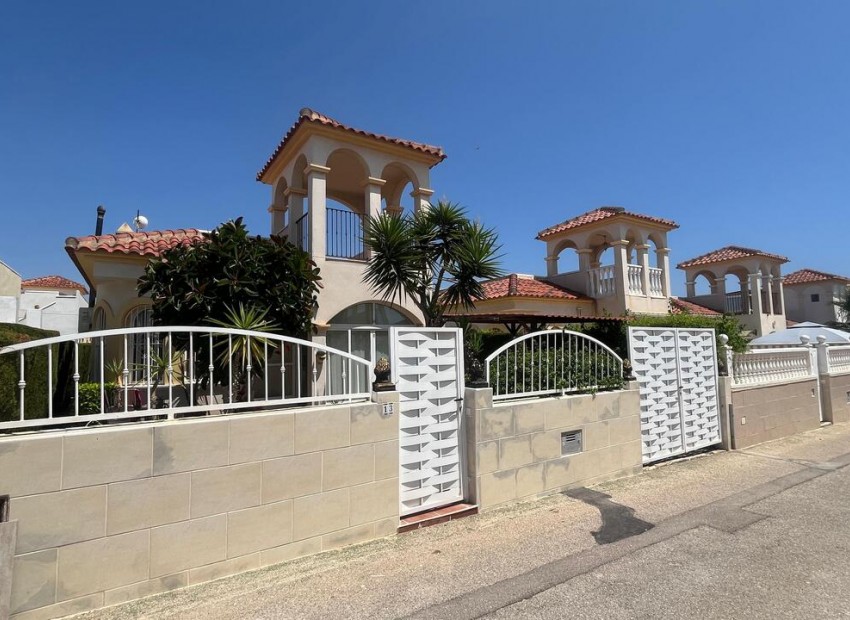 Sale - Villa -
Algorfa* - Algorfa