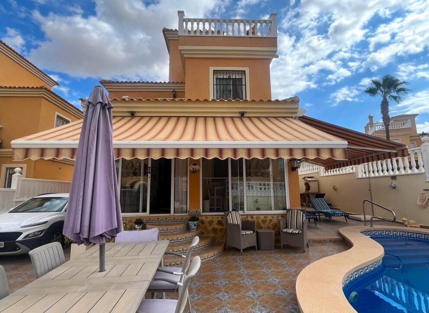 Sale - Villa -
Algorfa* - Algorfa