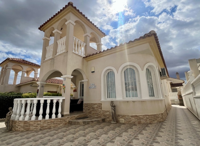 Sale - Villa -
Algorfa* - Algorfa