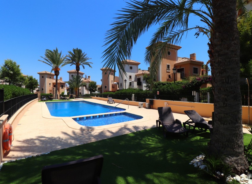 Sale - Villa -
Algorfa* - La Finca Golf Resort