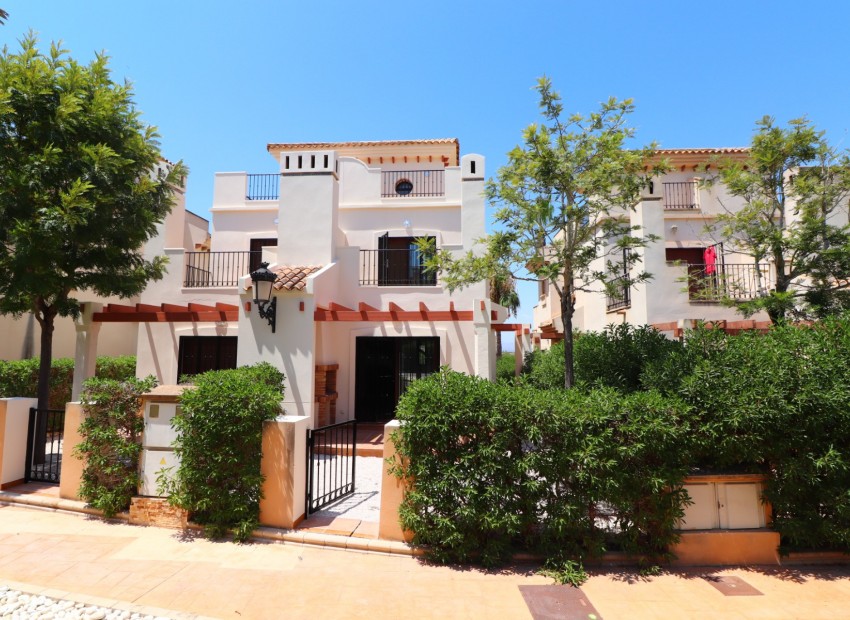 Sale - Villa -
Algorfa* - La Finca Golf Resort