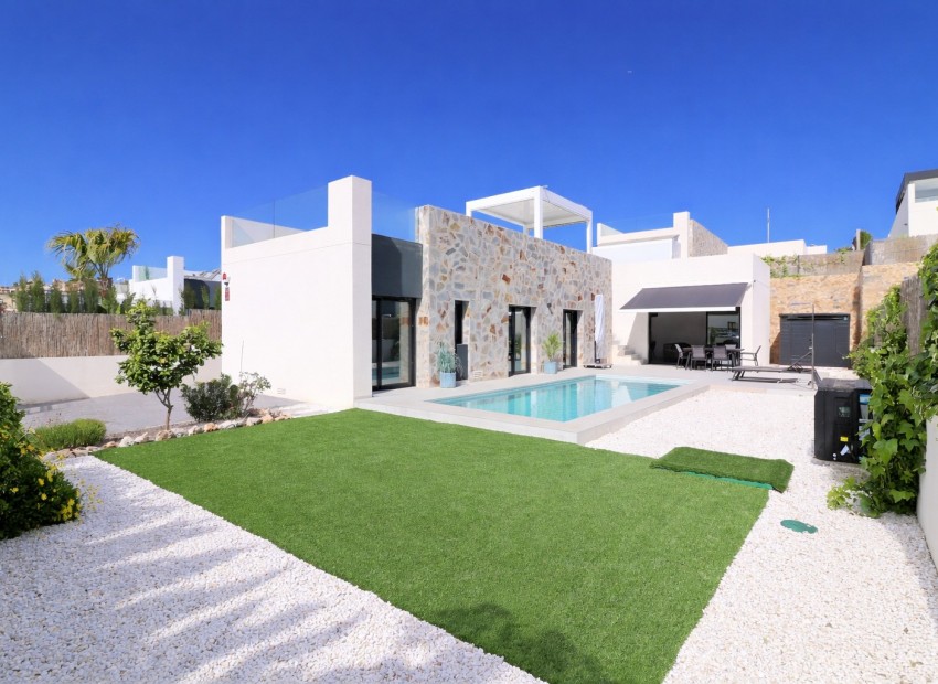 Sale - Villa -
Algorfa - La Finca Golf Resort