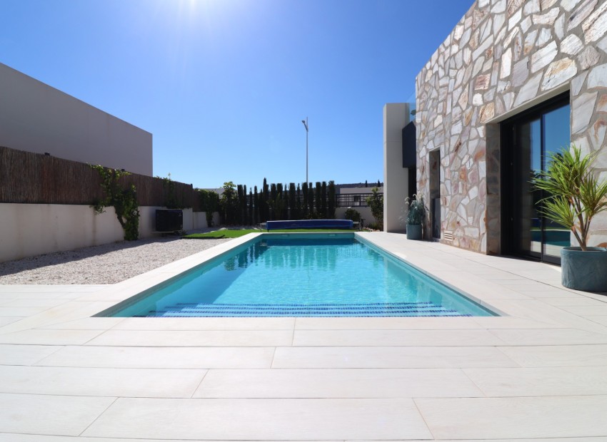 Sale - Villa -
Algorfa - La Finca Golf Resort