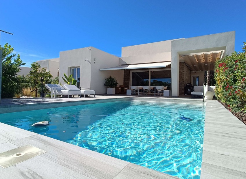 Sale - Villa -
Algorfa - La Finca Golf Resort