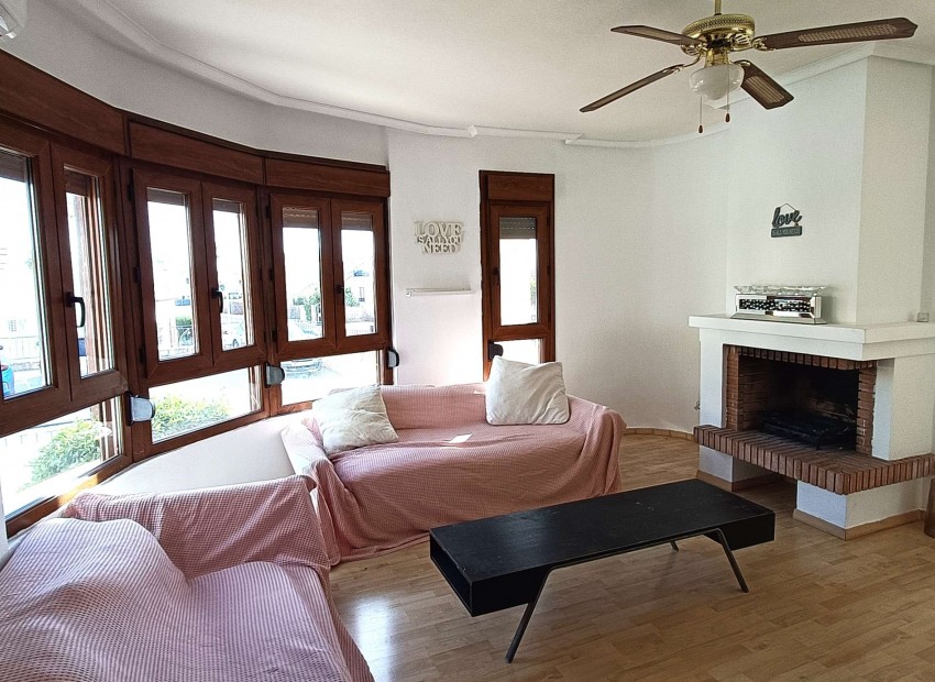 Sale - Villa -
Algorfa - La Finca Golf Resort