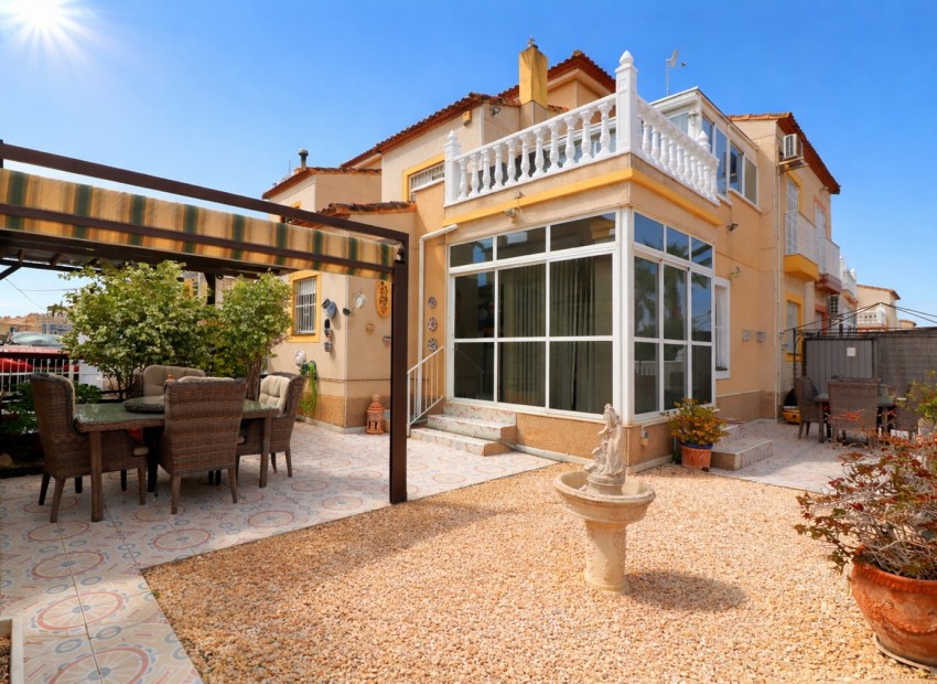 Sale - Villa -
Algorfa - Montebello