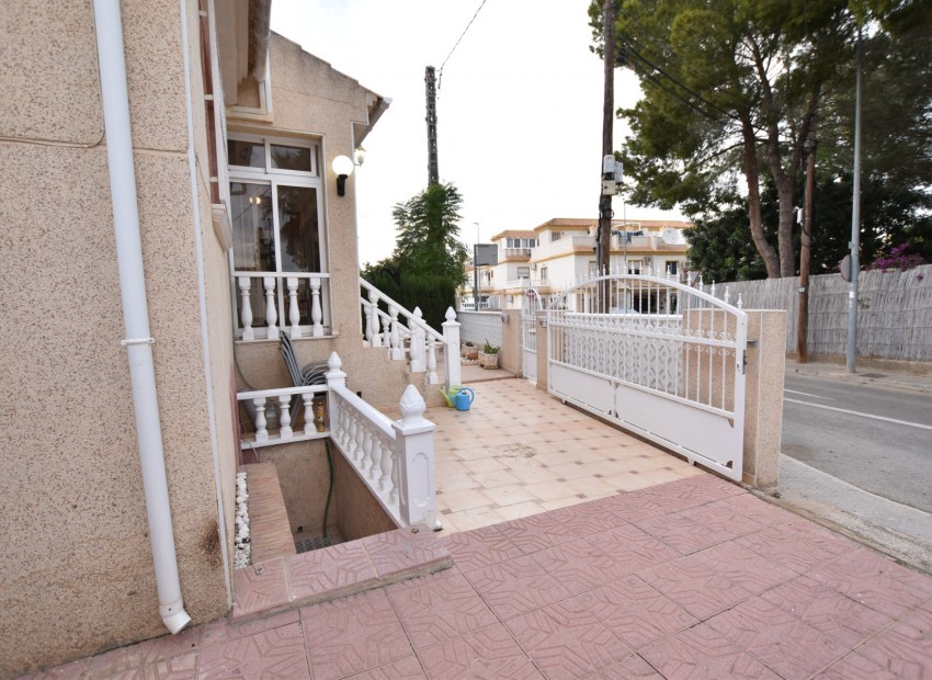 Sale - Villa -
Algorfa - Montemar