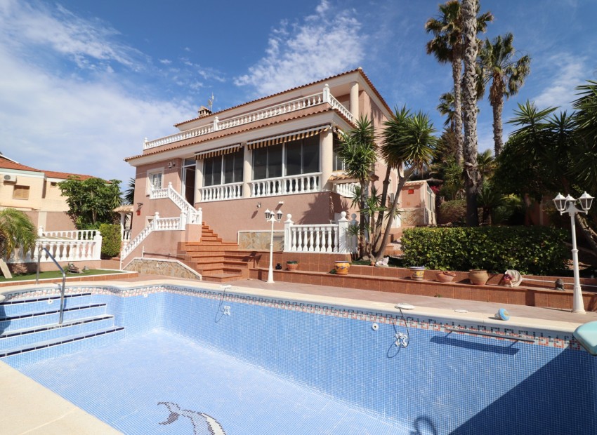 Sale - Villa -
Algorfa*