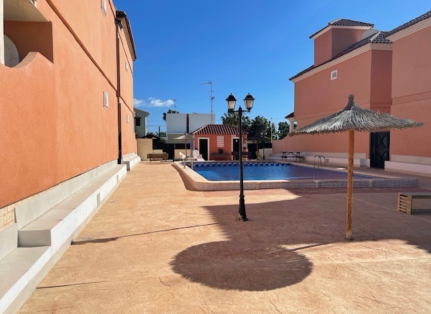 Sale - Villa -
Alicante* - Almoradi*