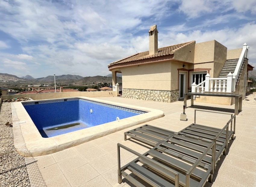 Sale - Villa -
Alicante* - Hondón de las Nieves*