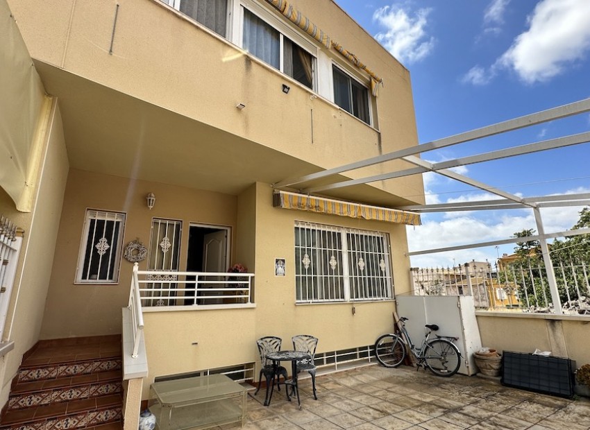 Sale - Villa -
Alicante* - Hondon de los Frailes*