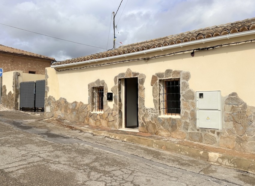 Sale - Villa -
Alicante* - La Romana*