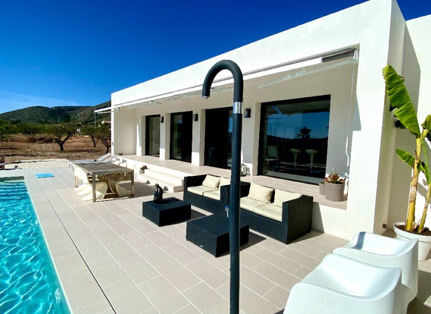 Sale - Villa -
Alicante* - La Romana*