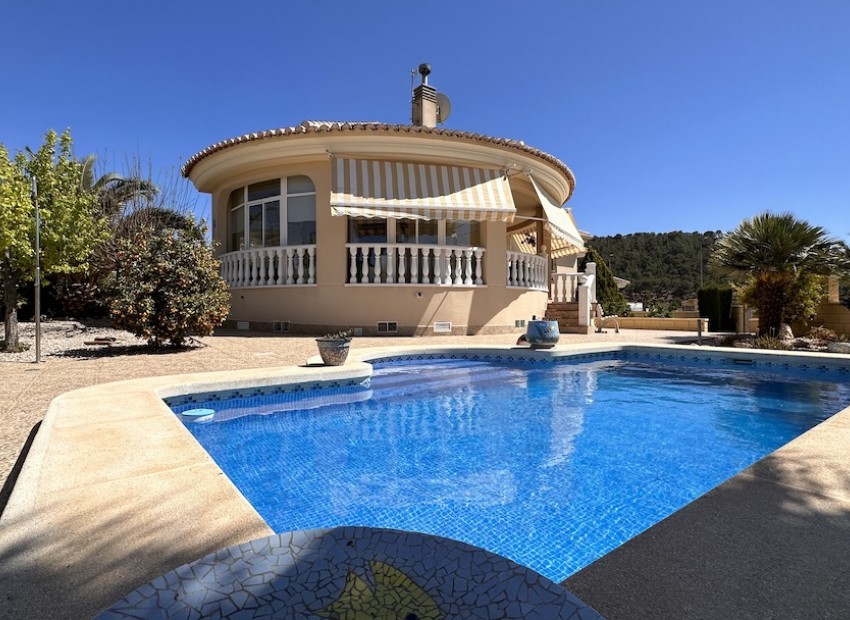 Sale - Villa -
Alicante* - La Romana*