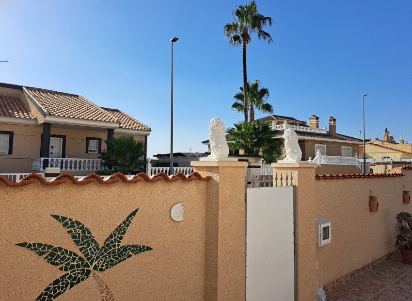 Sale - Villa -
Benijofar* - Benijofar