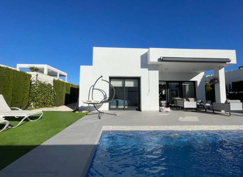 Sale - Villa -
Benijofar* - Centro