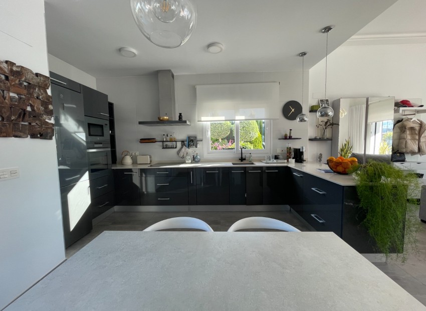 Sale - Villa -
Benijofar* - Centro