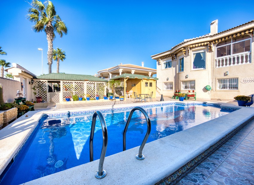 Sale - Villa -
Benimar - Benimar II