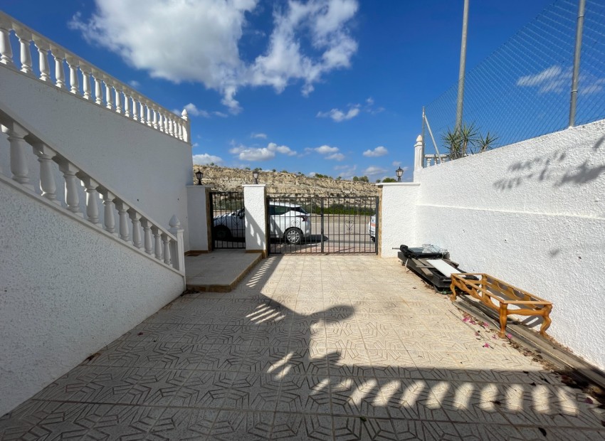 Sale - Villa -
Bigastro