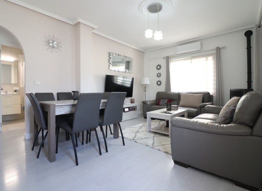 Sale - Villa -
Ciudad Quesada - Ciudad Quesada - Town