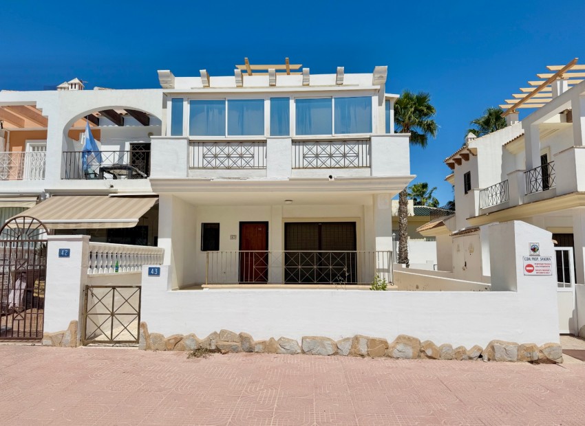 Sale - Villa -
Ciudad Quesada - Ciudad Quesada - Town
