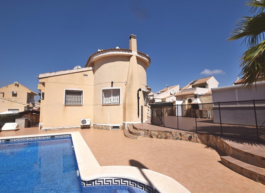 Sale - Villa -
Cuidad Quesada* - Atalaya*