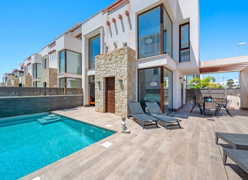 Sale - Villa -
Cuidad Quesada* - Ciudad Quesada - Rojales