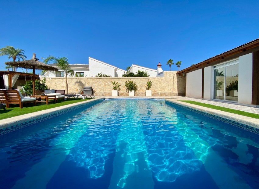 Sale - Villa -
Cuidad Quesada* - Ciudad Quesada - Town