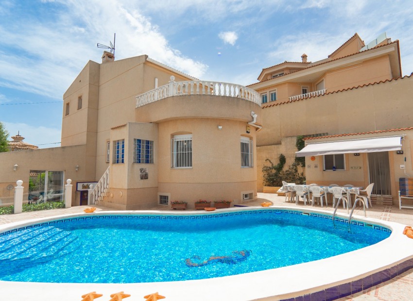 Sale - Villa -
Cuidad Quesada* - Ciudad Quesada - Town