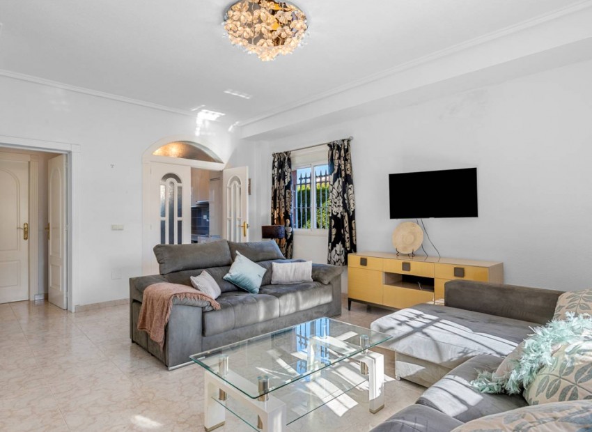 Sale - Villa -
Cuidad Quesada* - Doña Pepa