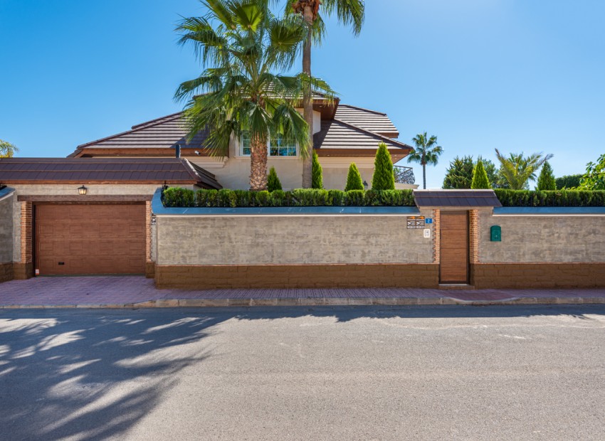 Sale - Villa -
Cuidad Quesada* - Doña pepa