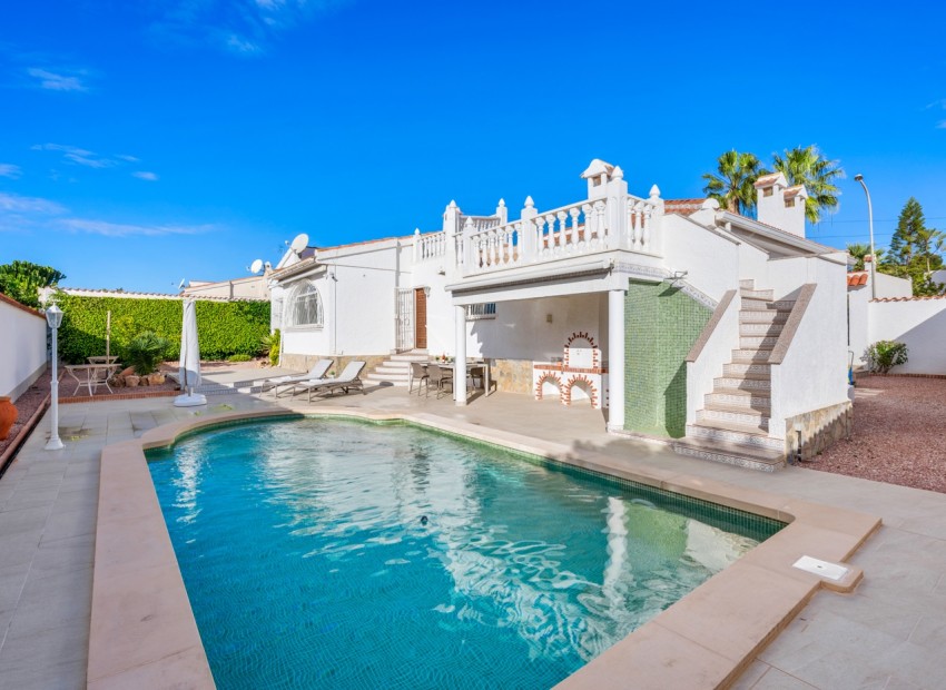 Sale - Villa -
Cuidad Quesada* - Rojales