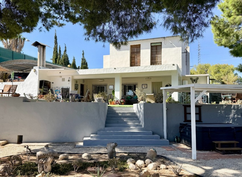 Sale - Villa -
Elche* - Center