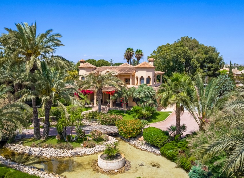 Sale - Villa -
Elche* - Elche/Elx