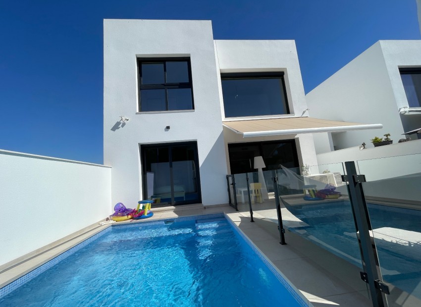 Sale - Villa -
Formentera del Segura - Pueblo