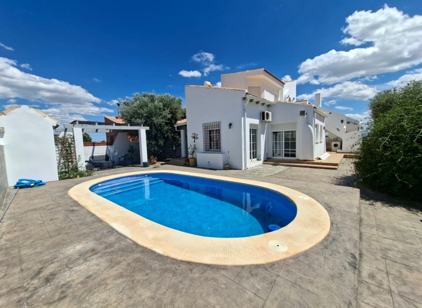Sale - Villa -
Fortuna - Inland