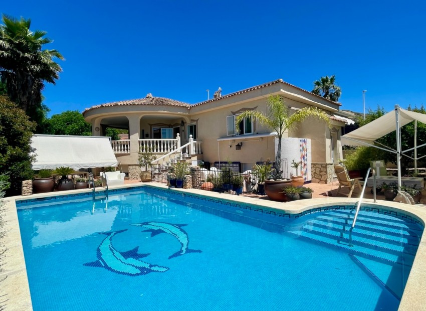 Sale - Villa -
Hondón de las Nieves - Hondón de las Nieves*