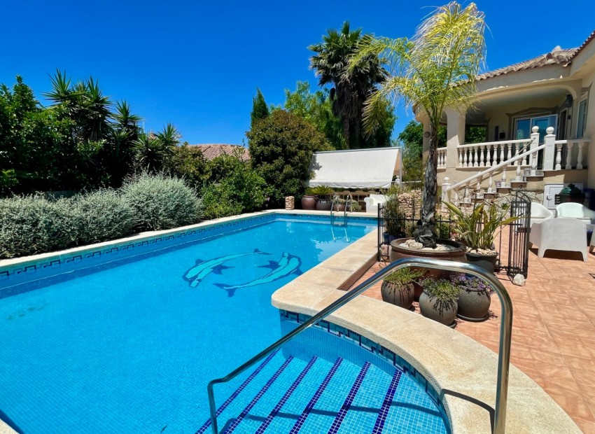 Sale - Villa -
Hondón de las Nieves - Hondón de las Nieves*